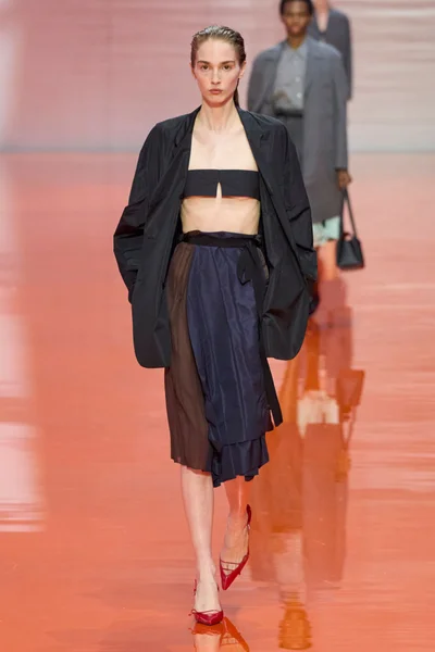 Look 34